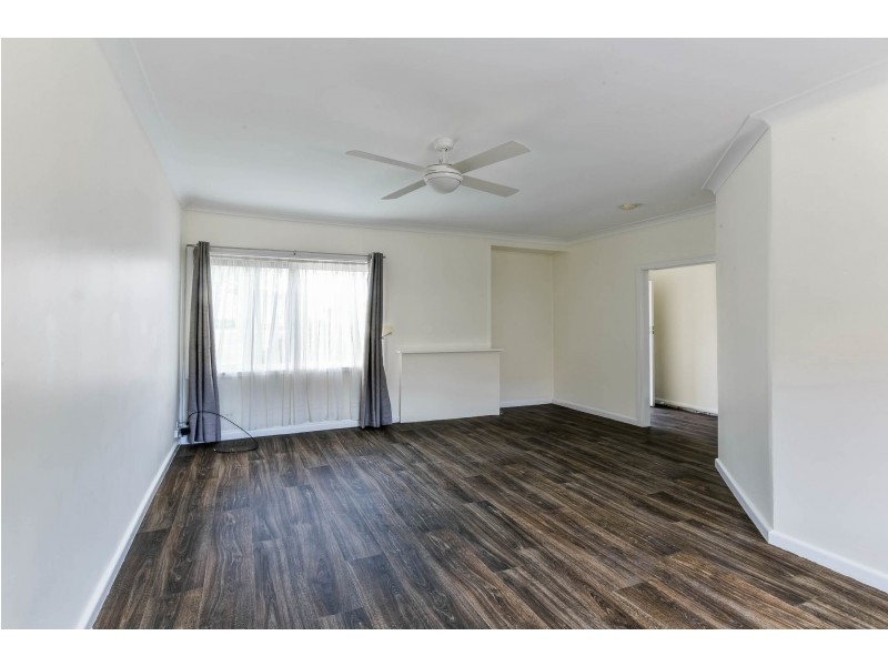 11 Thirlmere Way, Tahmoor NSW 2573