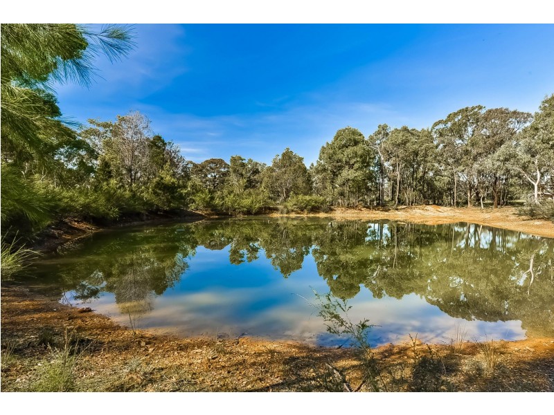 216 Charles Rd, Pheasants Nest NSW 2574