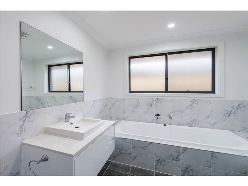 21 Barrallier Avenue, Tahmoor NSW 2573