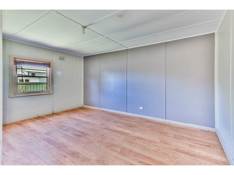 64 Carlton Road, Thirlmere NSW 2572