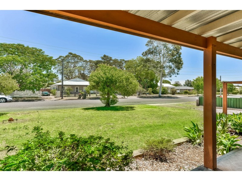 64 Carlton Road, Thirlmere NSW 2572