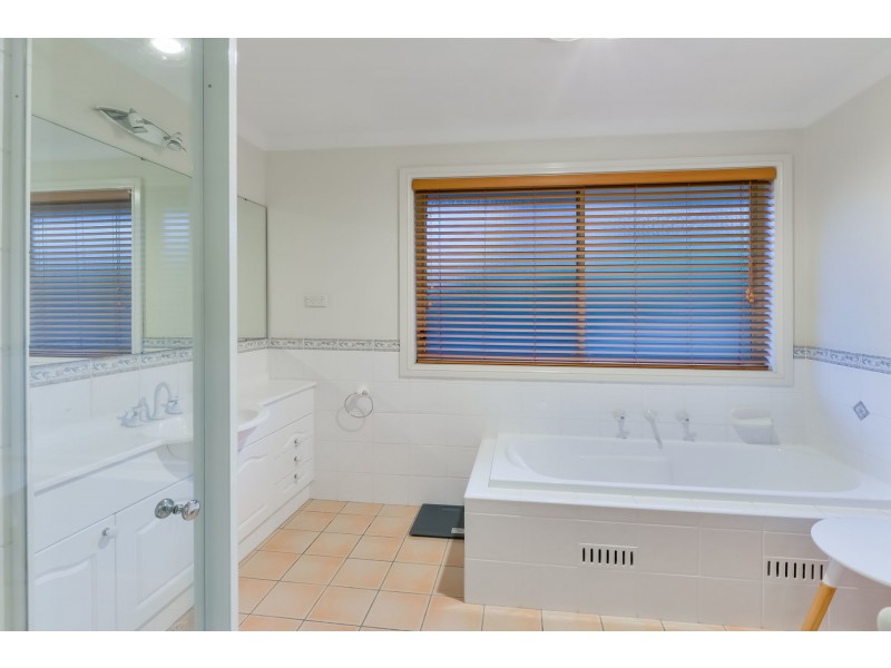 10 Emmett Street, Tahmoor NSW 2573