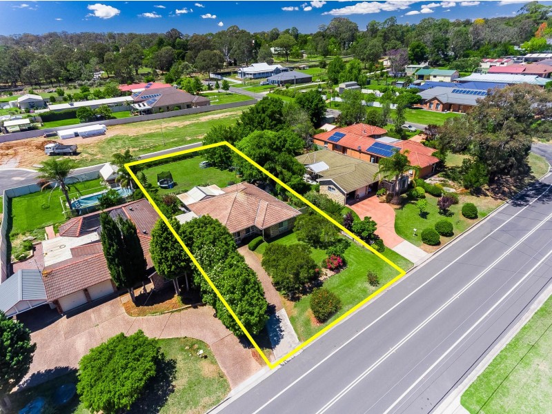 10 Westbourne Avenue, Thirlmere NSW 2572