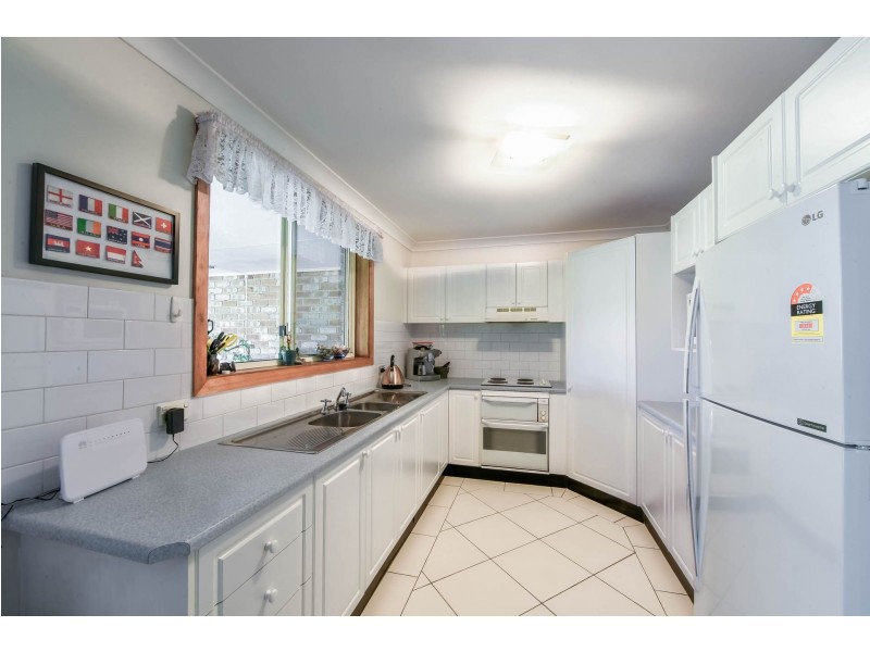 10 Westbourne Avenue, Thirlmere NSW 2572