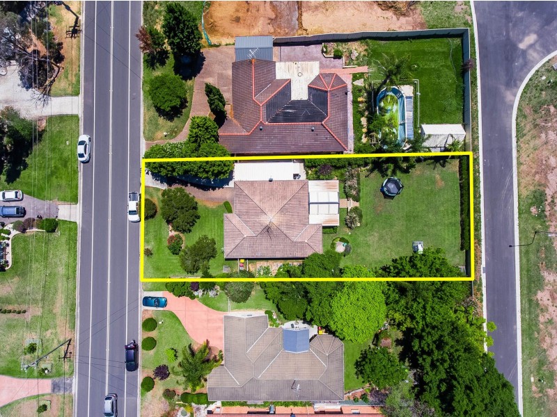 10 Westbourne Avenue, Thirlmere NSW 2572