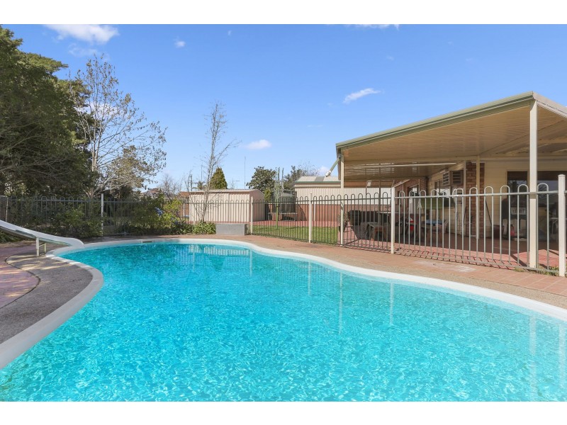 4 Davis Place, Thirlmere NSW 2572