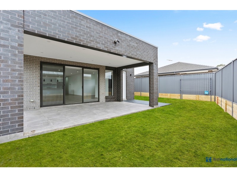 288 Thirlmere Way, Thirlmere NSW 2572