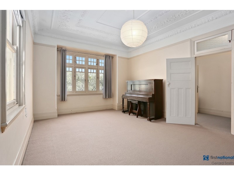 220 Menangle Street, Picton NSW 2571