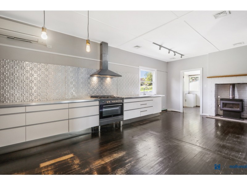 25 Coull Street, Picton NSW 2571