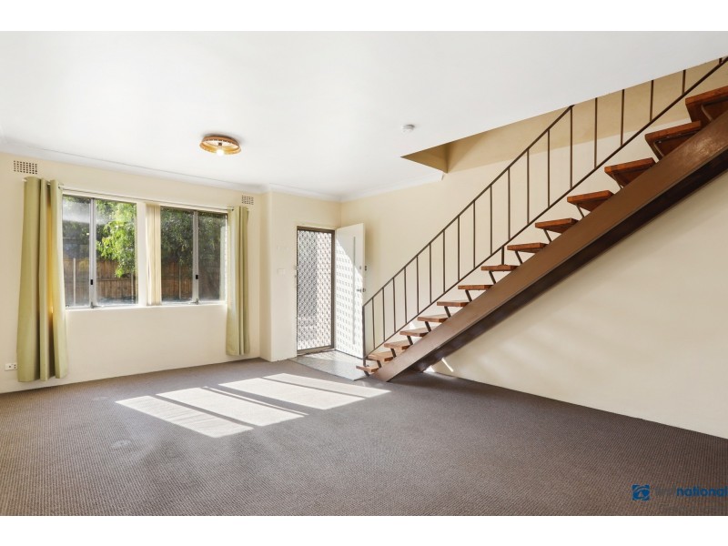 8/131 Menangle Street, Picton NSW 2571