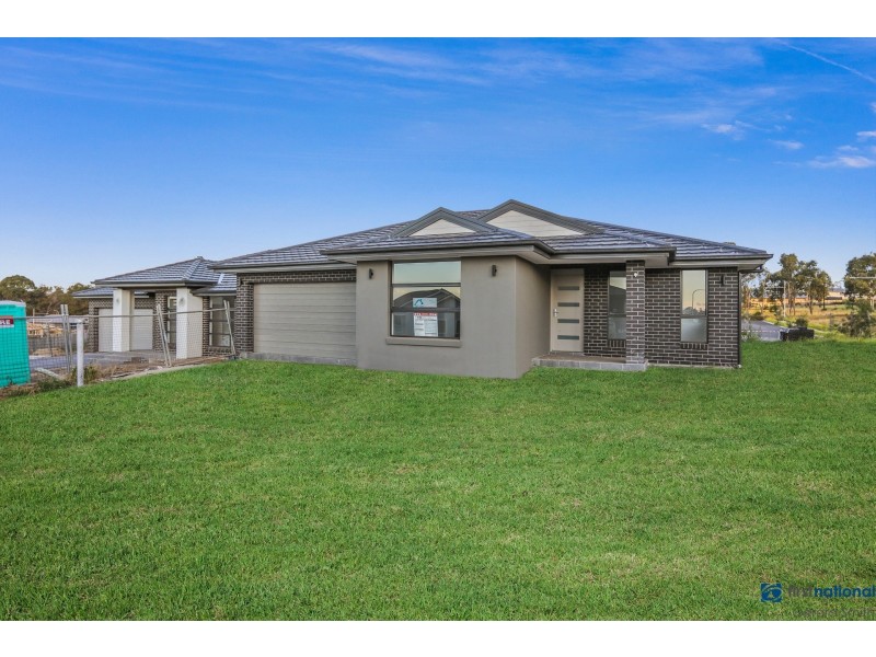 2 Agnes Place, Thirlmere NSW 2572