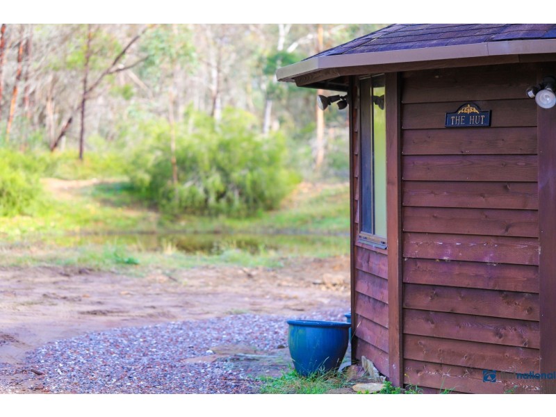 The Hut – 175 Nightingale Road, Pheasants Nest NSW 2574