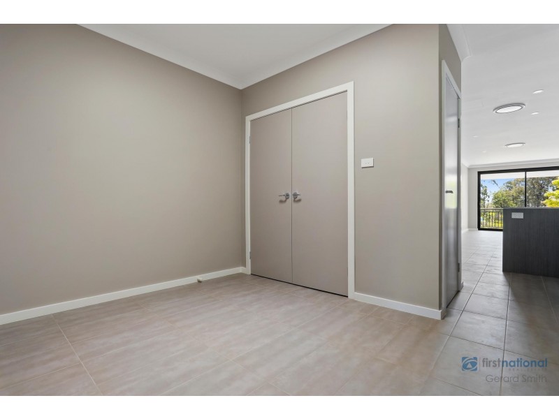 U3/21 Oaks Road, Thirlmere NSW 2572