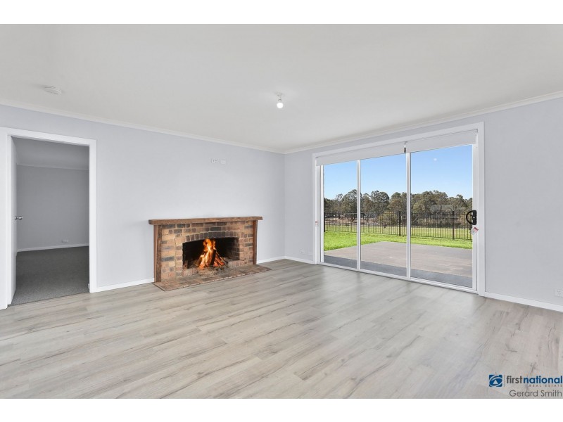 165 Donalds Range Road, Razorback NSW 2571