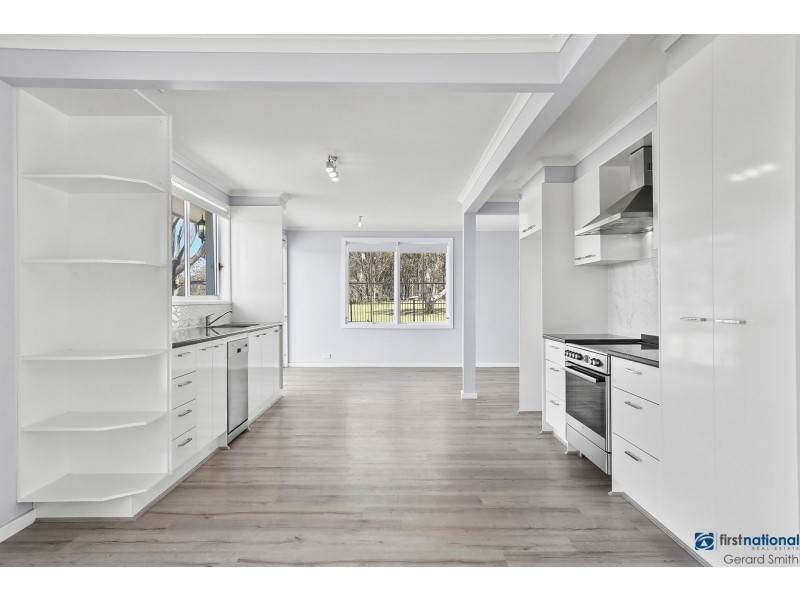 165 Donalds Range Road, Razorback NSW 2571