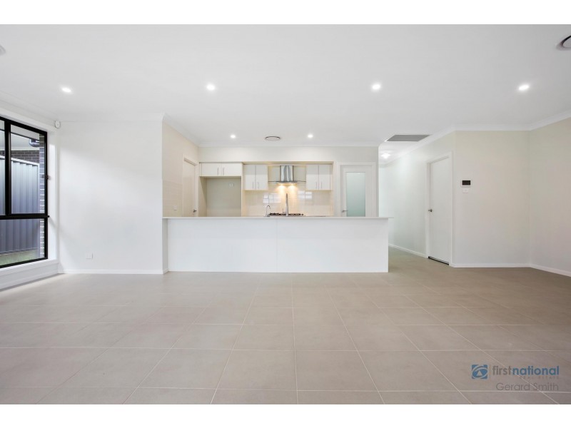 4 Agnes Place, Thirlmere NSW 2572