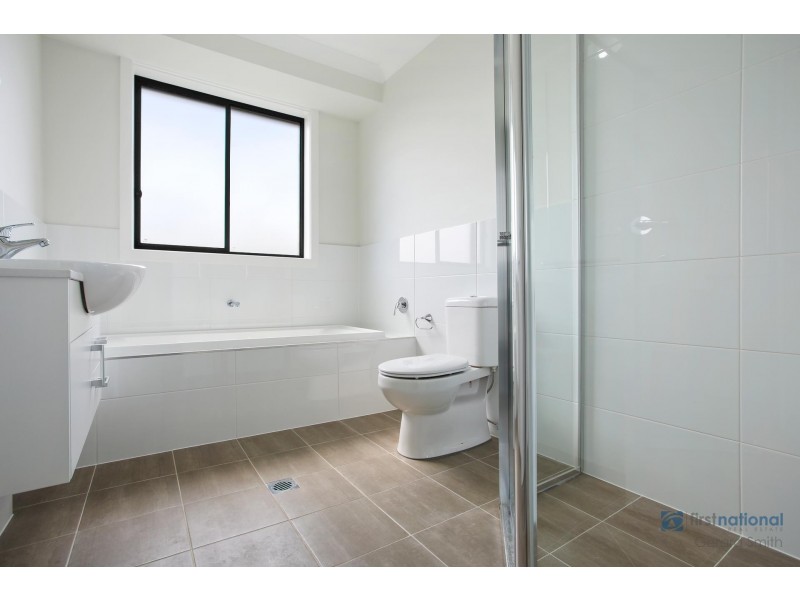 4 Agnes Place, Thirlmere NSW 2572