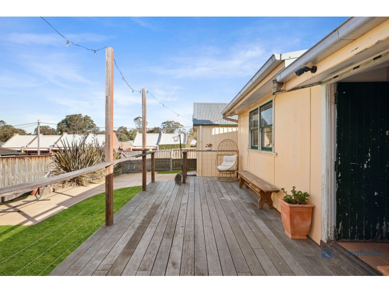 391 Thirlmere Way, Thirlmere NSW 2572