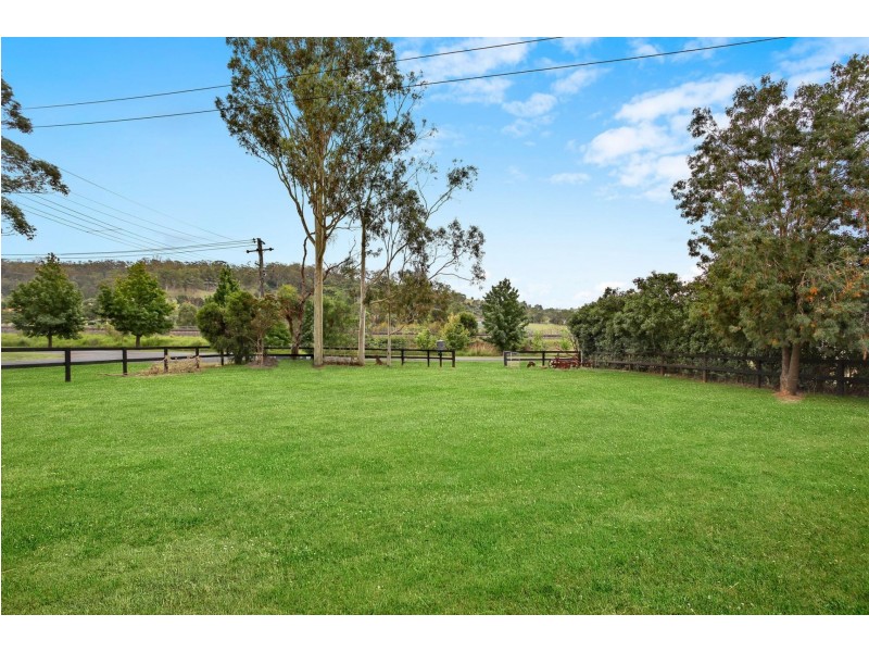 40 Station Street, Douglas Park NSW 2569