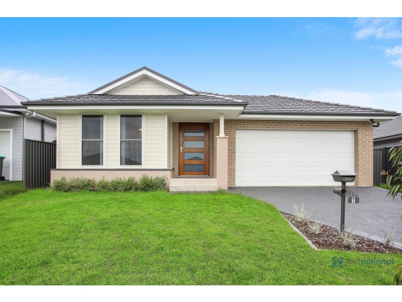 7 Station Master Avenue, Thirlmere NSW 2572