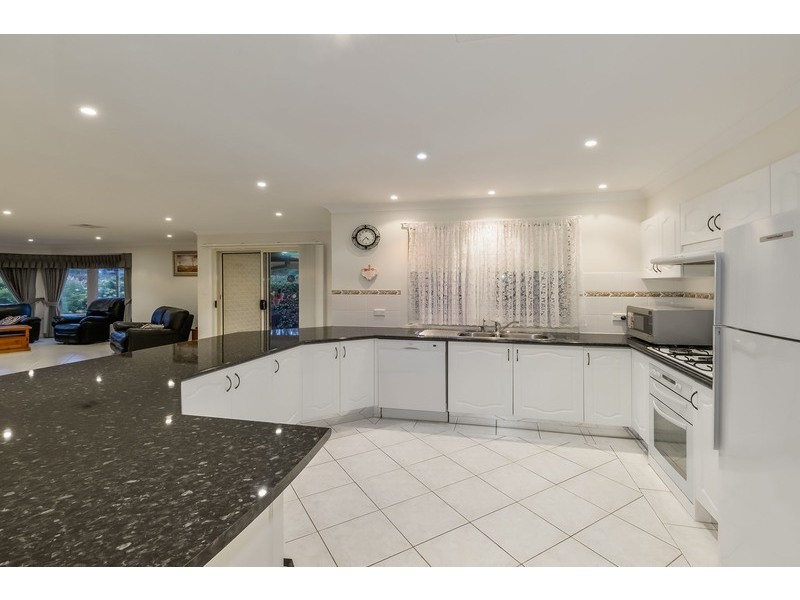 10 Emmett Street, Tahmoor NSW 2573