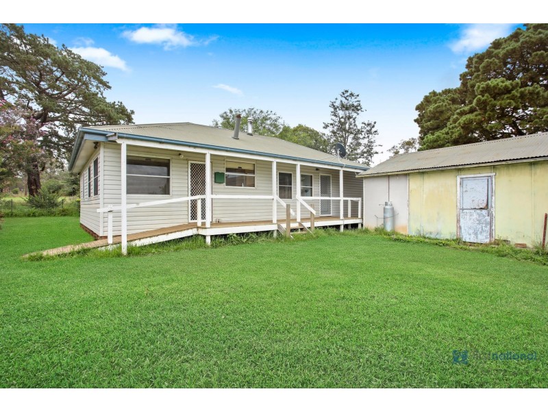 70 Nixon Road, Thirlmere NSW 2572