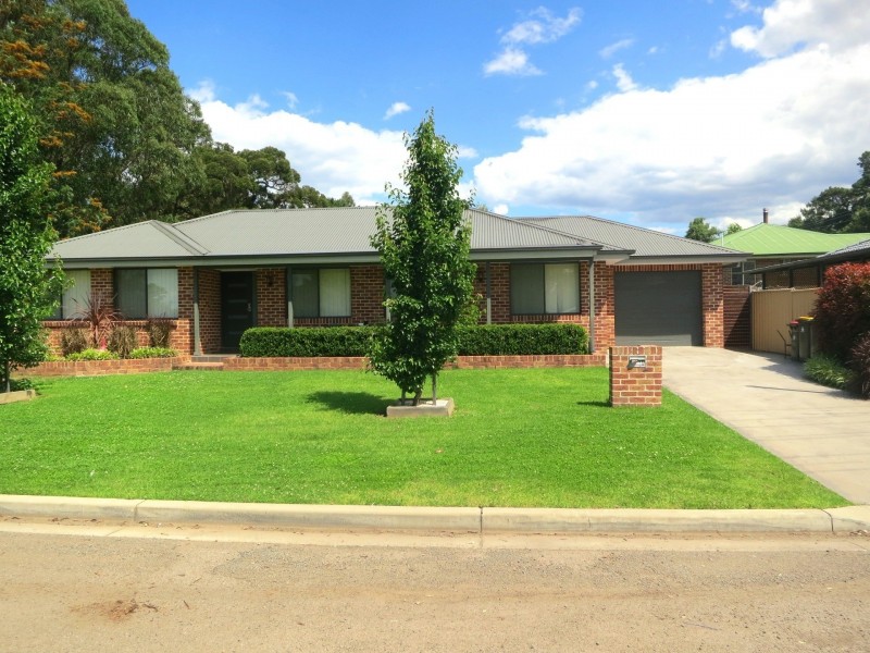 2a Ralfe Street, Tahmoor NSW 2573