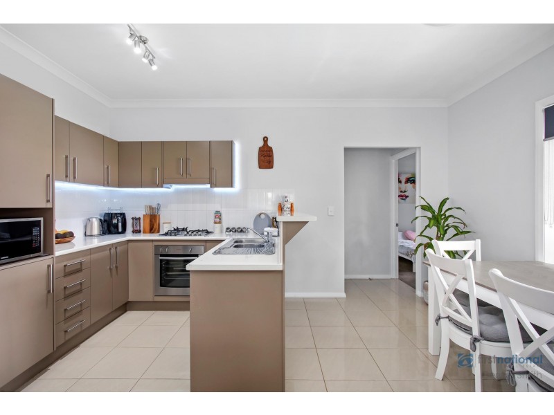 2/60 Castlereagh Street, Tahmoor NSW 2573