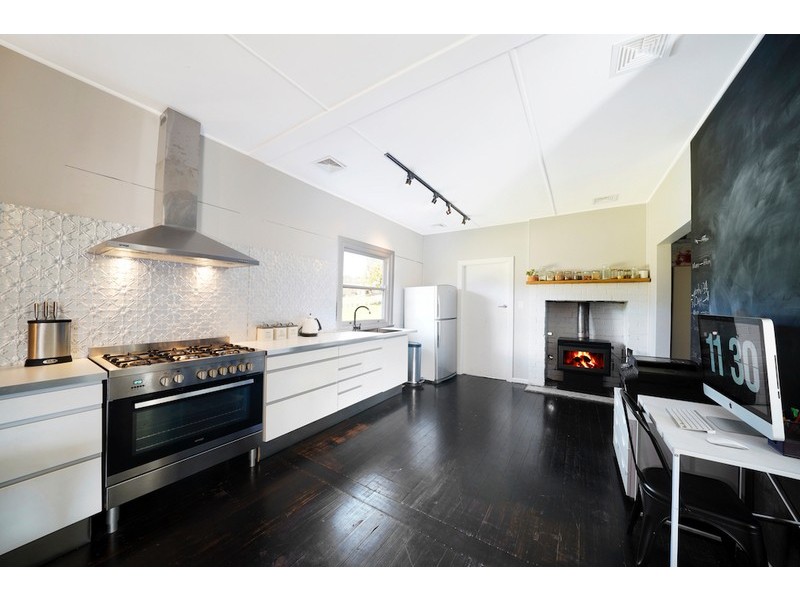 25 Coull Street, Picton NSW 2571