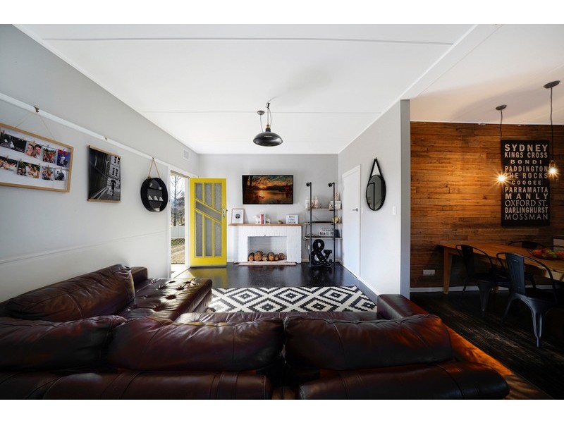 25 Coull Street, Picton NSW 2571