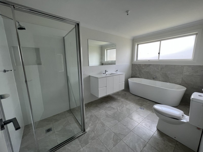 18 Kurrajong Crescent, Tahmoor NSW 2573