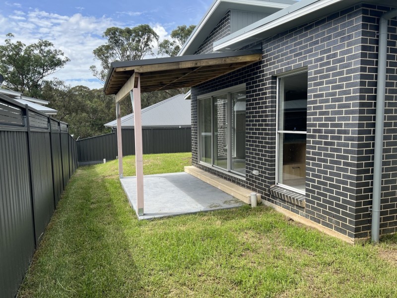 18 Kurrajong Crescent, Tahmoor NSW 2573