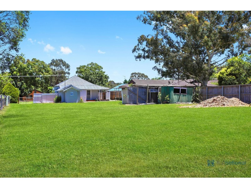 28 Carlton Road, Thirlmere NSW 2572