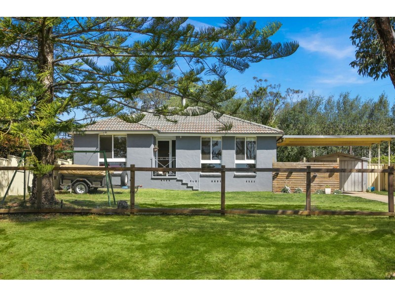 5 Pearce Street, Hill Top NSW 2575