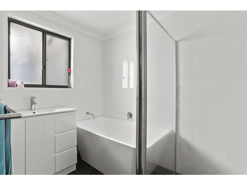 5 Pearce Street, Hill Top NSW 2575