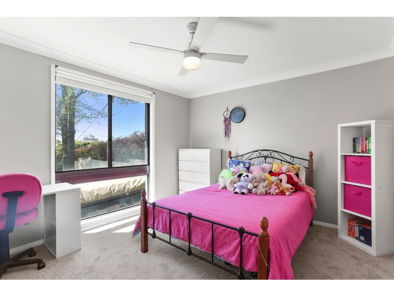 5 Pearce Street, Hill Top NSW 2575