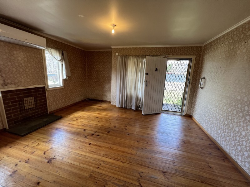 27 Barbour Road, Thirlmere NSW 2572