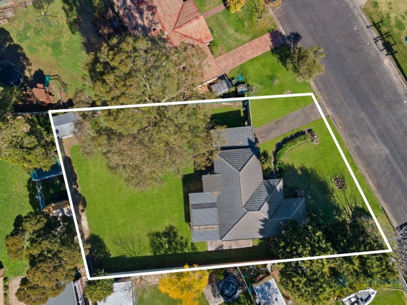 6 Courtland Avenue, Tahmoor NSW 2573