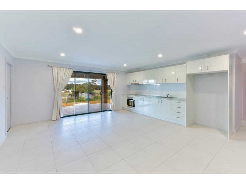 76A Nixon Road, Thirlmere NSW 2572