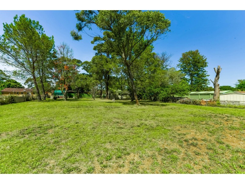 7 Close Street, Thirlmere NSW 2572