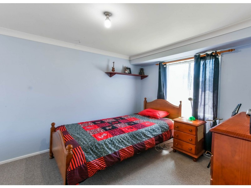 7 Close Street, Thirlmere NSW 2572