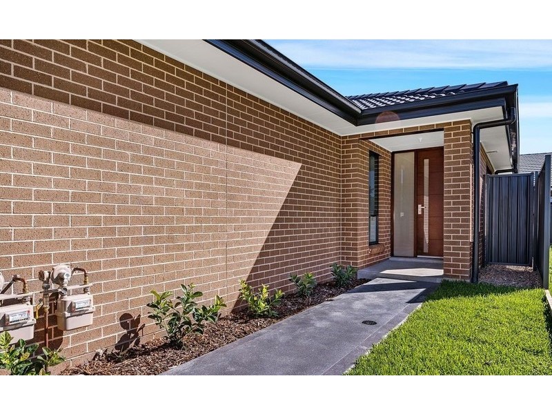 4A Cabrera Street, Thirlmere NSW 2572