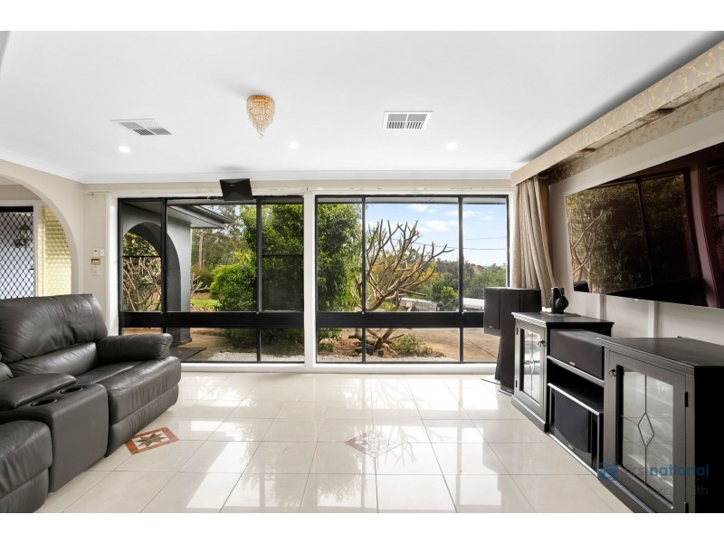 8 Struan Street, Tahmoor NSW 2573