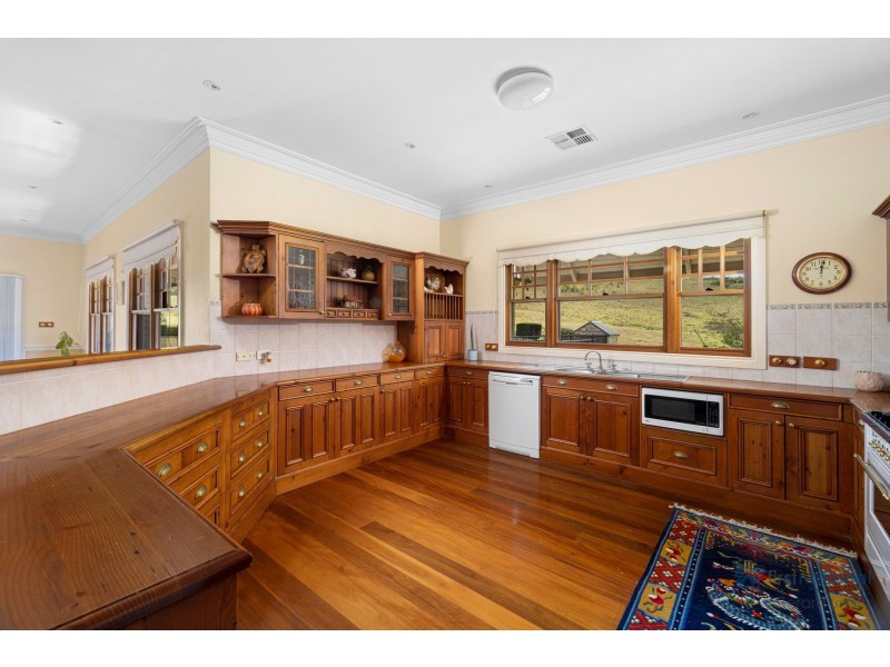 15 Equestrian Drive, Picton NSW 2571