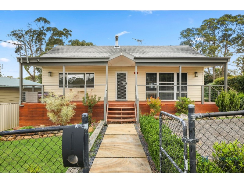 11 Pirrillie Street, Hill Top NSW 2575