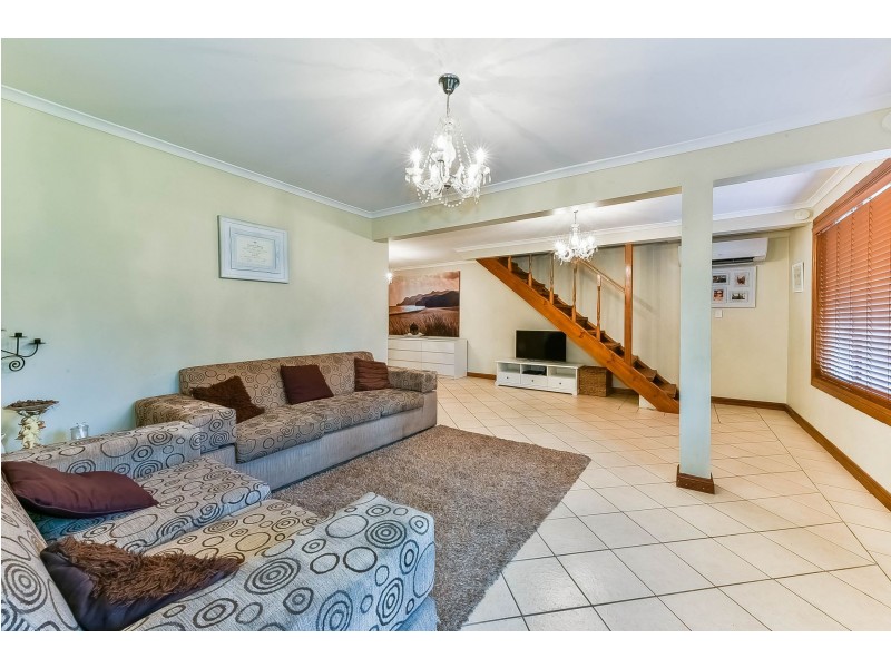 2 Laura Street, Hill Top NSW 2575