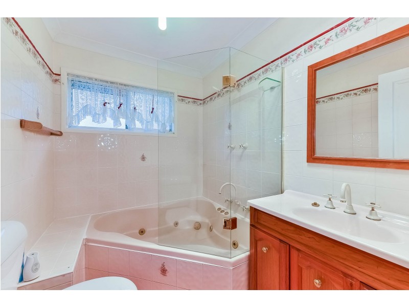 2 Laura Street, Hill Top NSW 2575