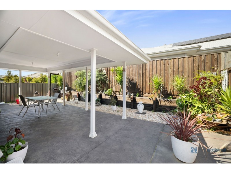 6 Emmaline Avenue, The Oaks NSW 2570