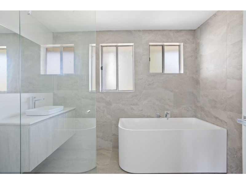 13 Courtland Avenue, Tahmoor NSW 2573