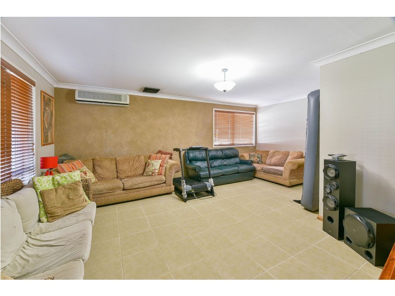 11 Courtland Avenue, Tahmoor NSW 2573